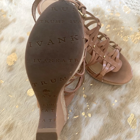Leather and cork platform Nude Sandal - Picture 3 of 4